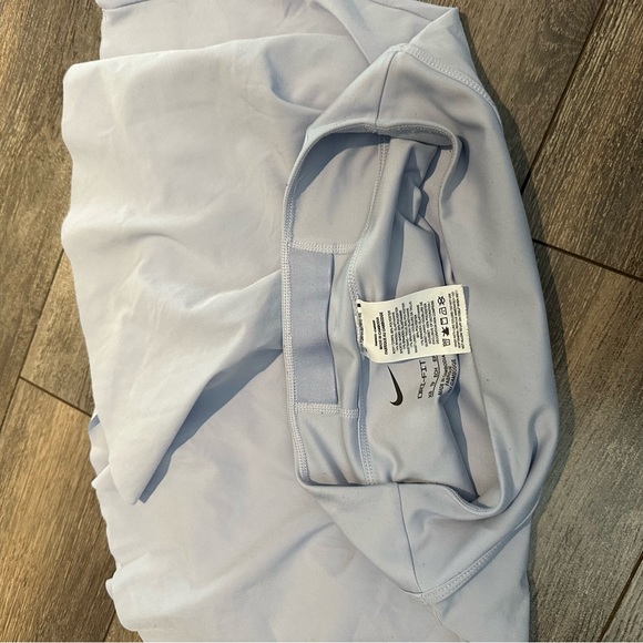 Nike light purple skirt - Picture 3 of 3